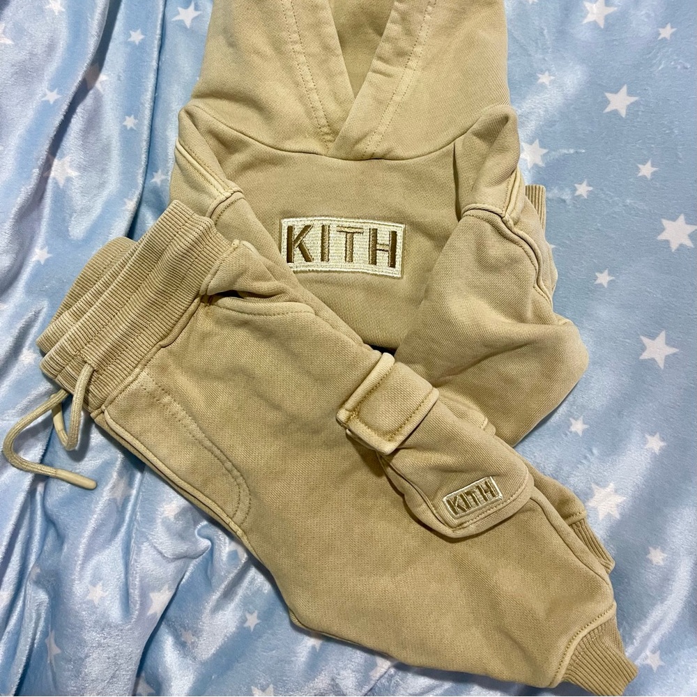 Kith Logo Sweatsuit